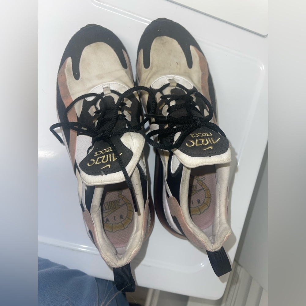 Nike Air 270 React - image 2